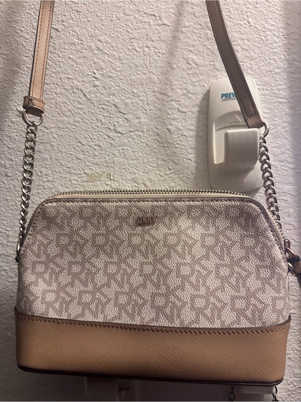 DKNY Zip Pouch Two tone Tan/beige
